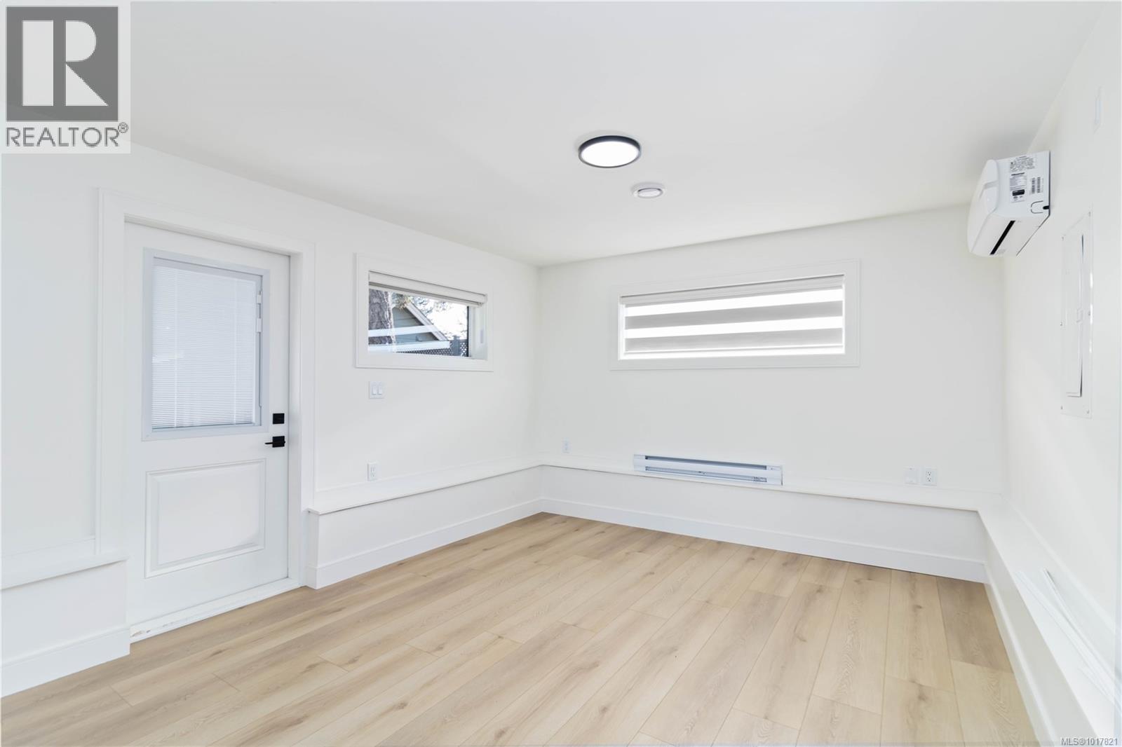  669 Canterbury Road, Saanich