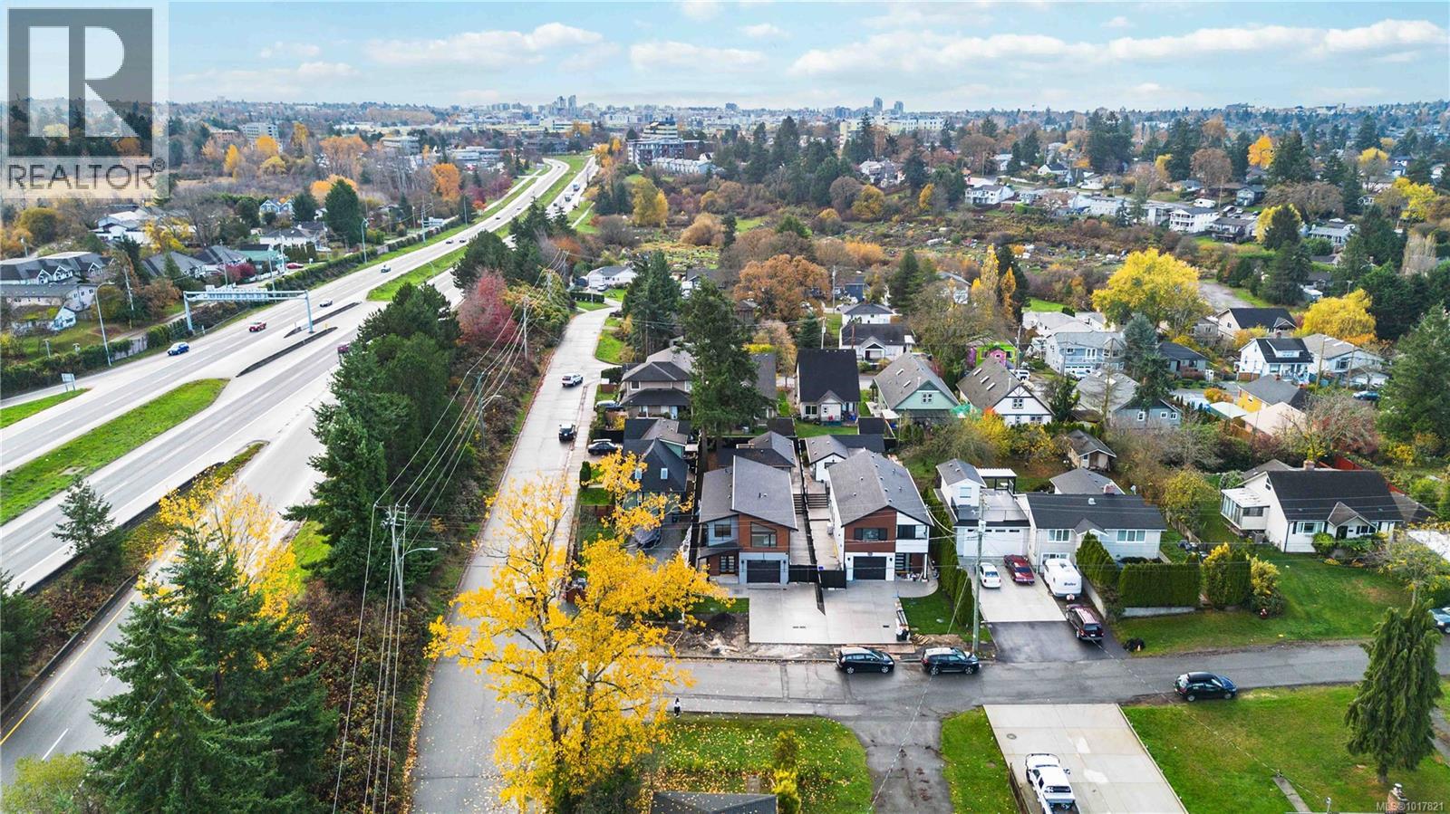  669 Canterbury Road, Saanich