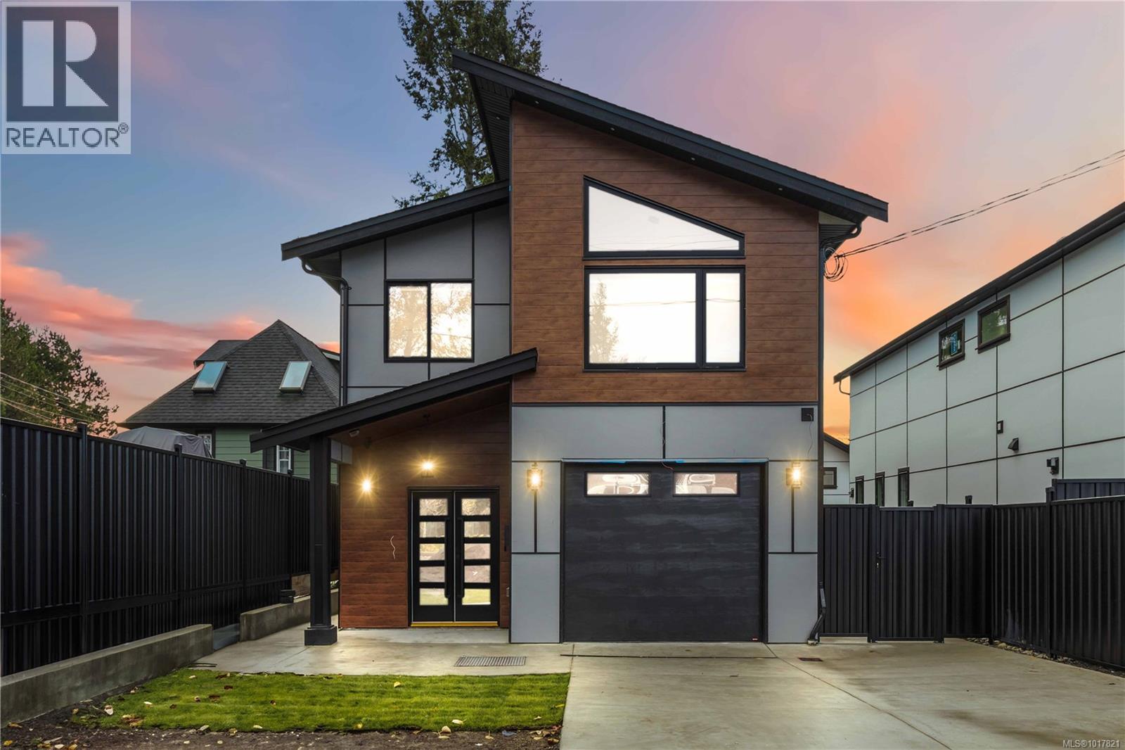  669 Canterbury Road, Saanich