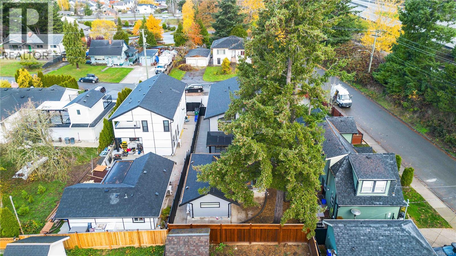  669 Canterbury Road, Saanich