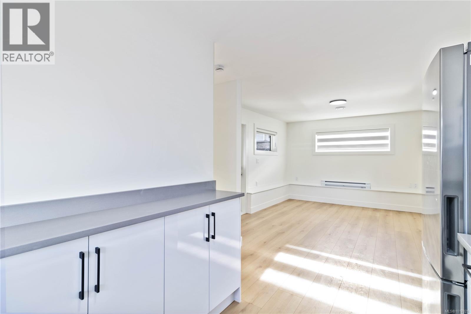  669 Canterbury Road, Saanich