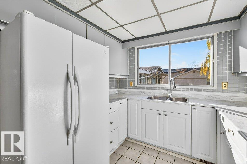 10417 10419 154 ST NW NW, Edmonton