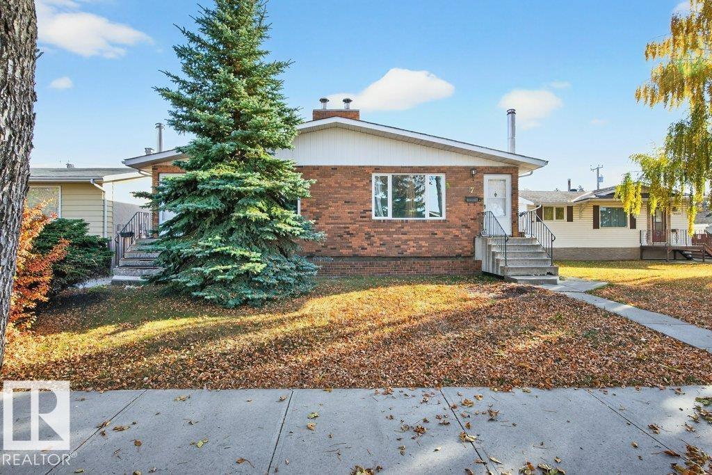 10417 10419 154 ST NW NW, Edmonton