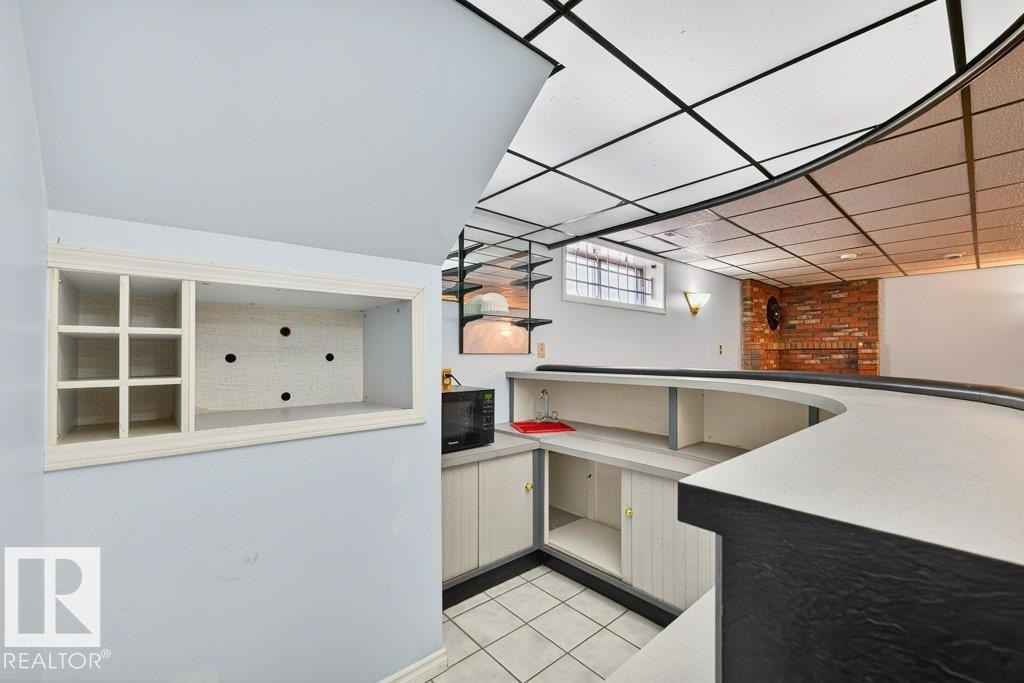 10417 10419 154 ST NW NW, Edmonton