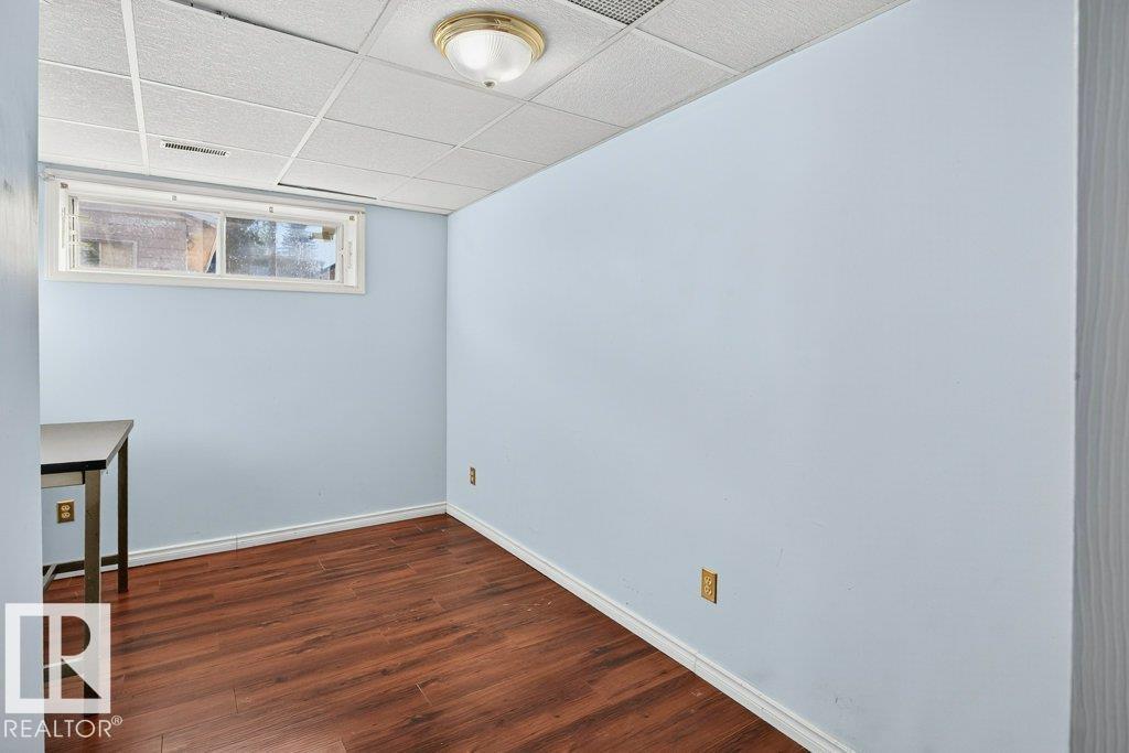 10417 10419 154 ST NW NW, Edmonton