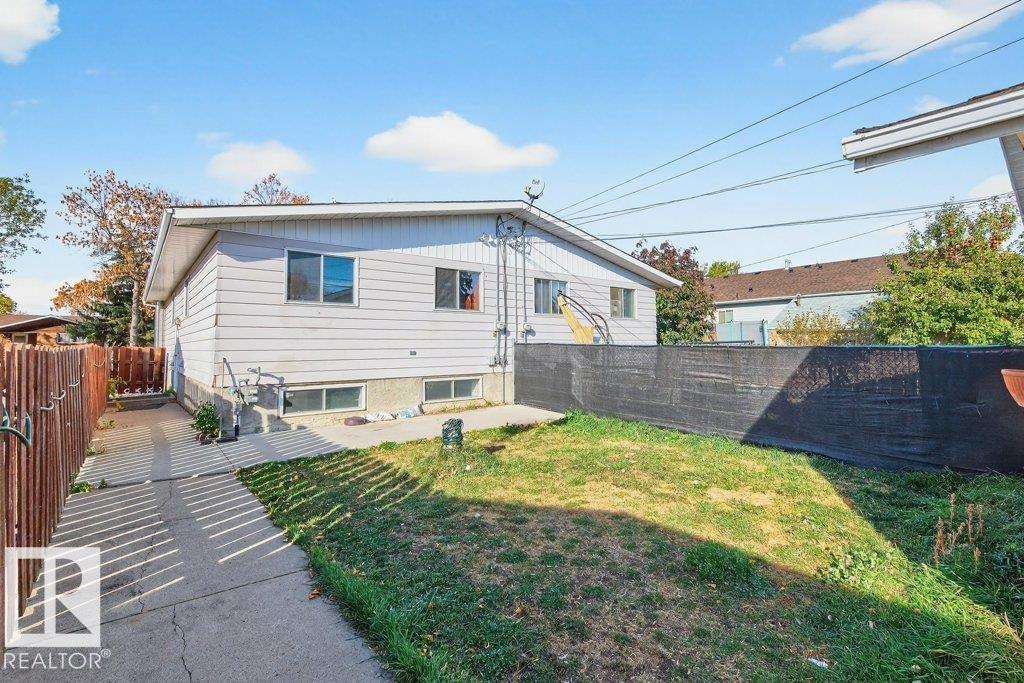 10417 10419 154 ST NW NW, Edmonton