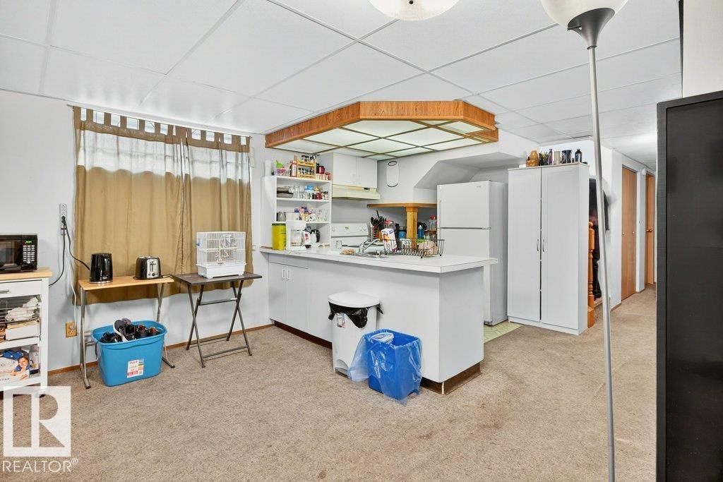 10417 10419 154 ST NW NW, Edmonton