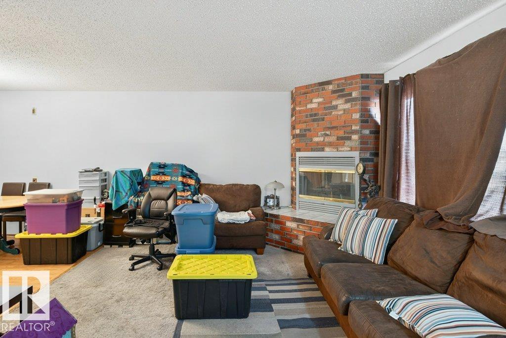 10417 10419 154 ST NW NW, Edmonton