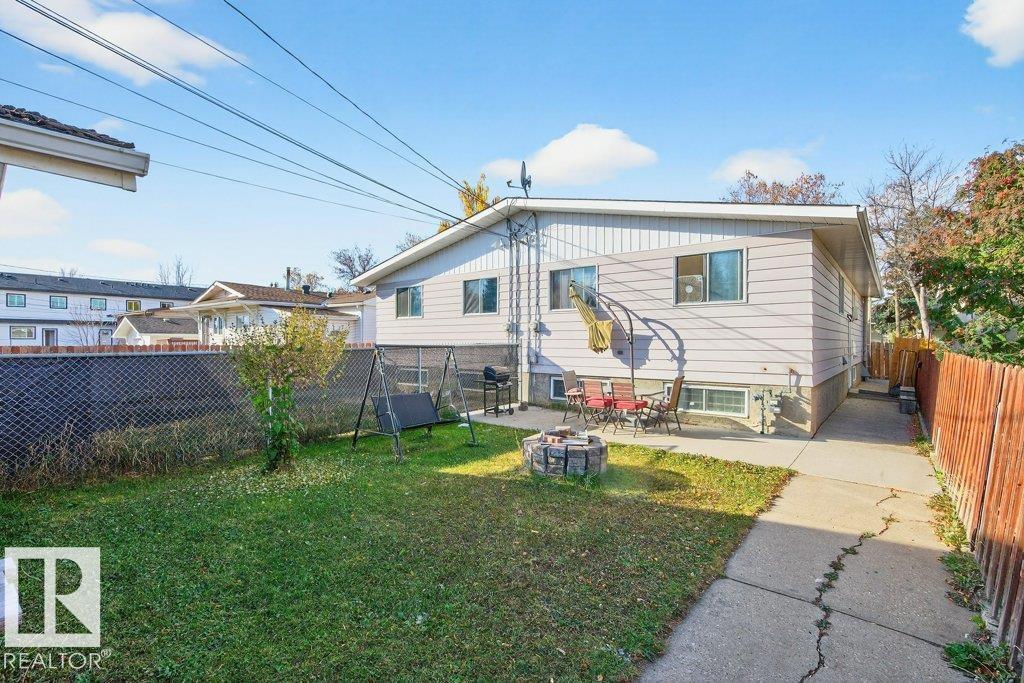 10417 10419 154 ST NW NW, Edmonton