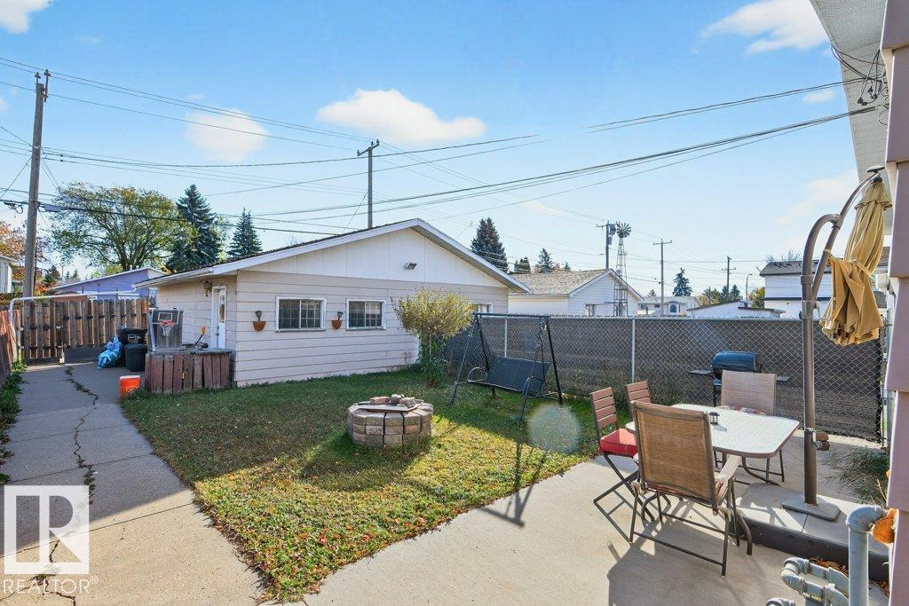 10417 10419 154 ST NW NW, Edmonton