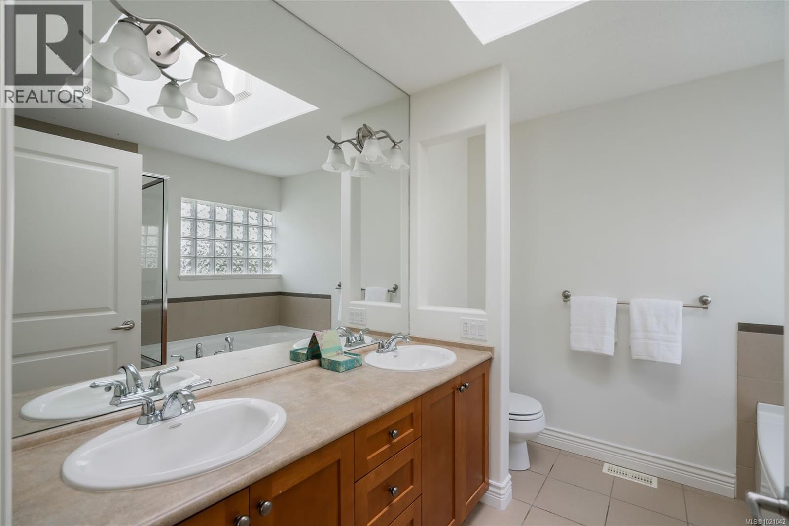 1267 Roberton Blvd, French Creek