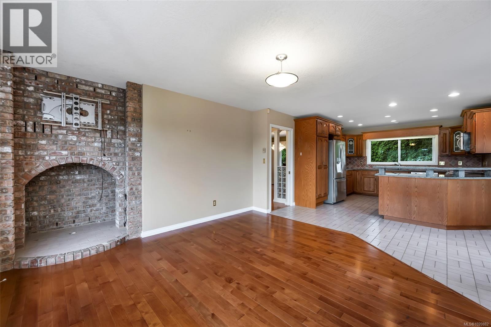  4335 Emily Carr Drive, Saanich