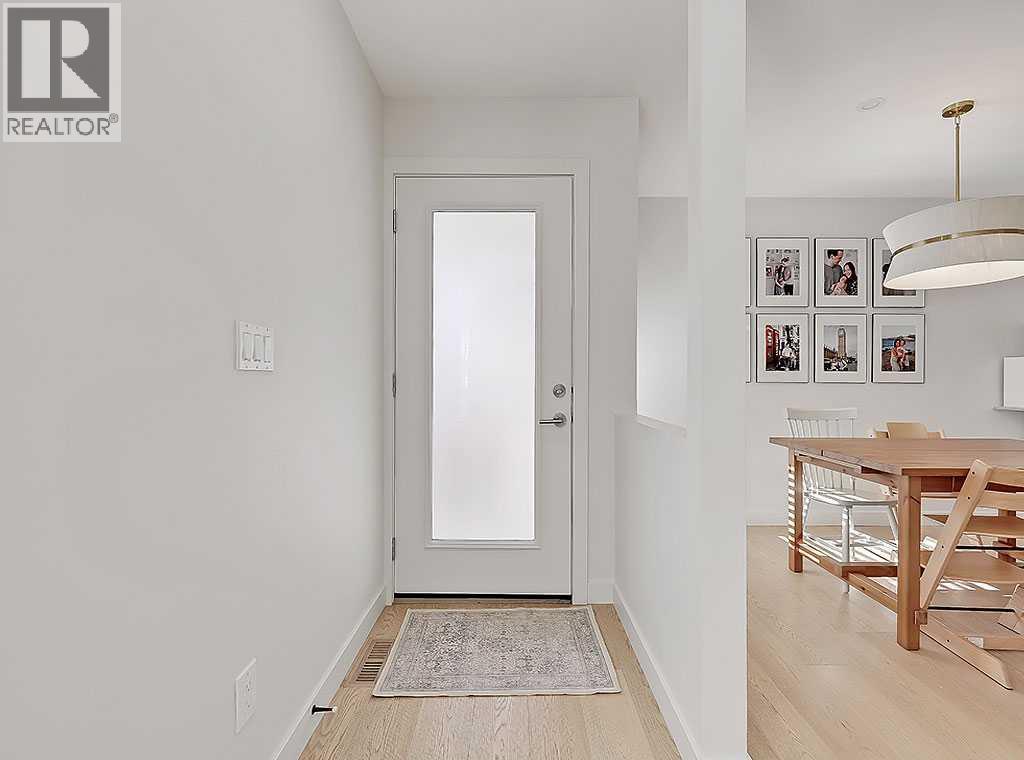 2, 2127 34 Avenue SW, Calgary, Alberta