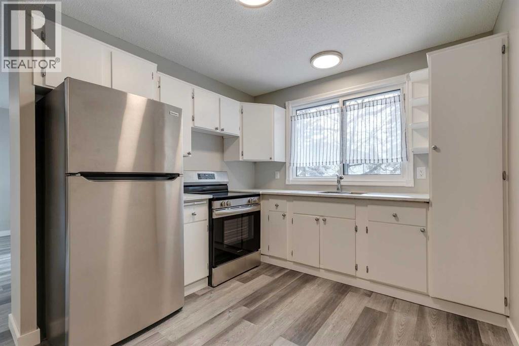 Single Family House for Sale in   Manora Place NE Marlborough Park Calgary 