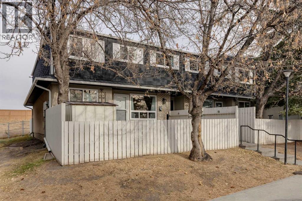 Single Family House for Sale in   Manora Place NE Marlborough Park Calgary 
