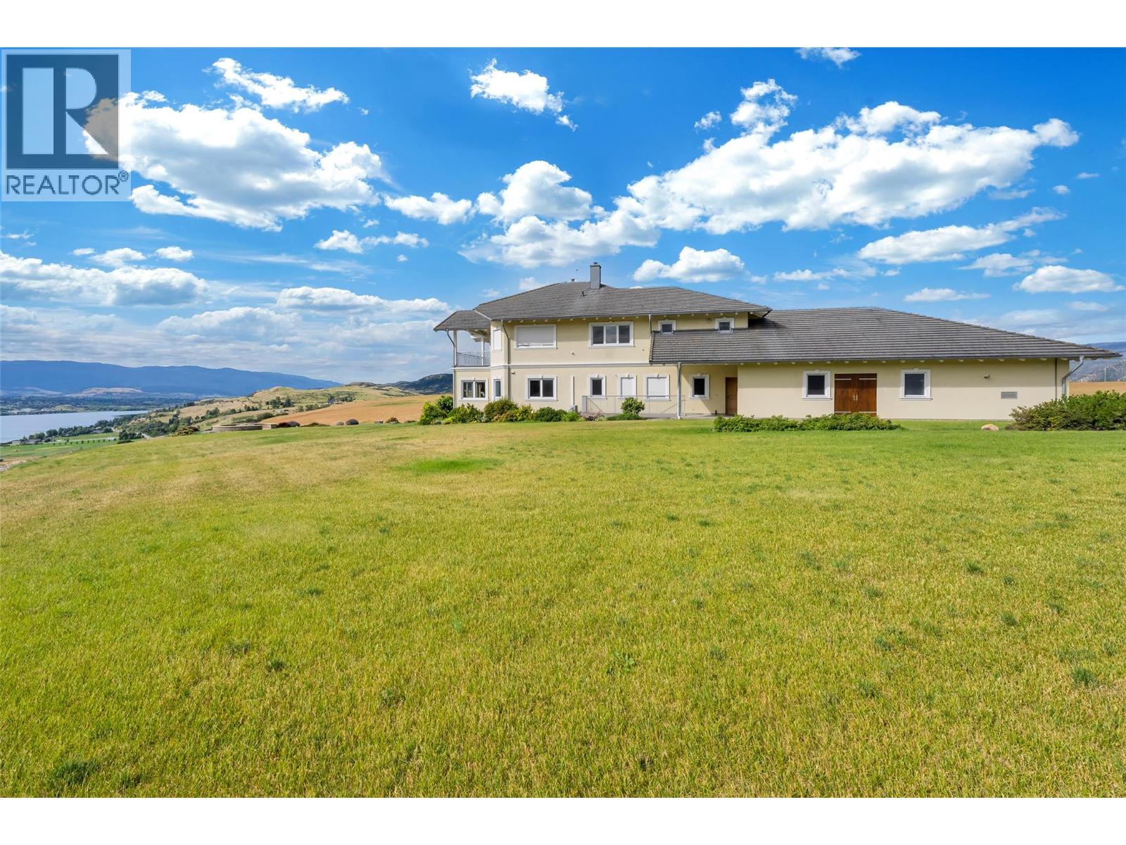 202 Stepping Stones Crescent, Armstrong