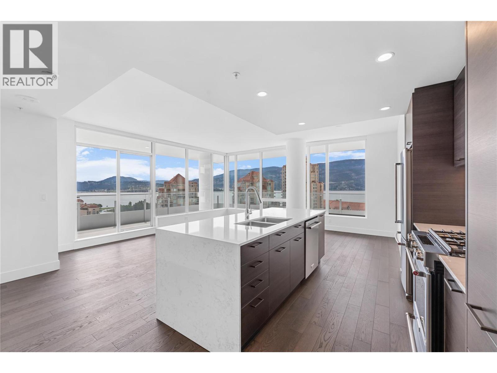 2205 1181 Sunset Drive, Kelowna