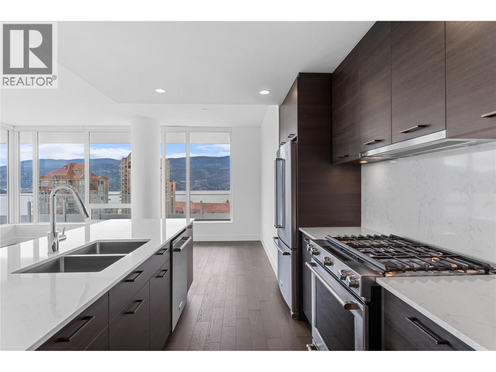 2205 1181 Sunset Drive, Kelowna