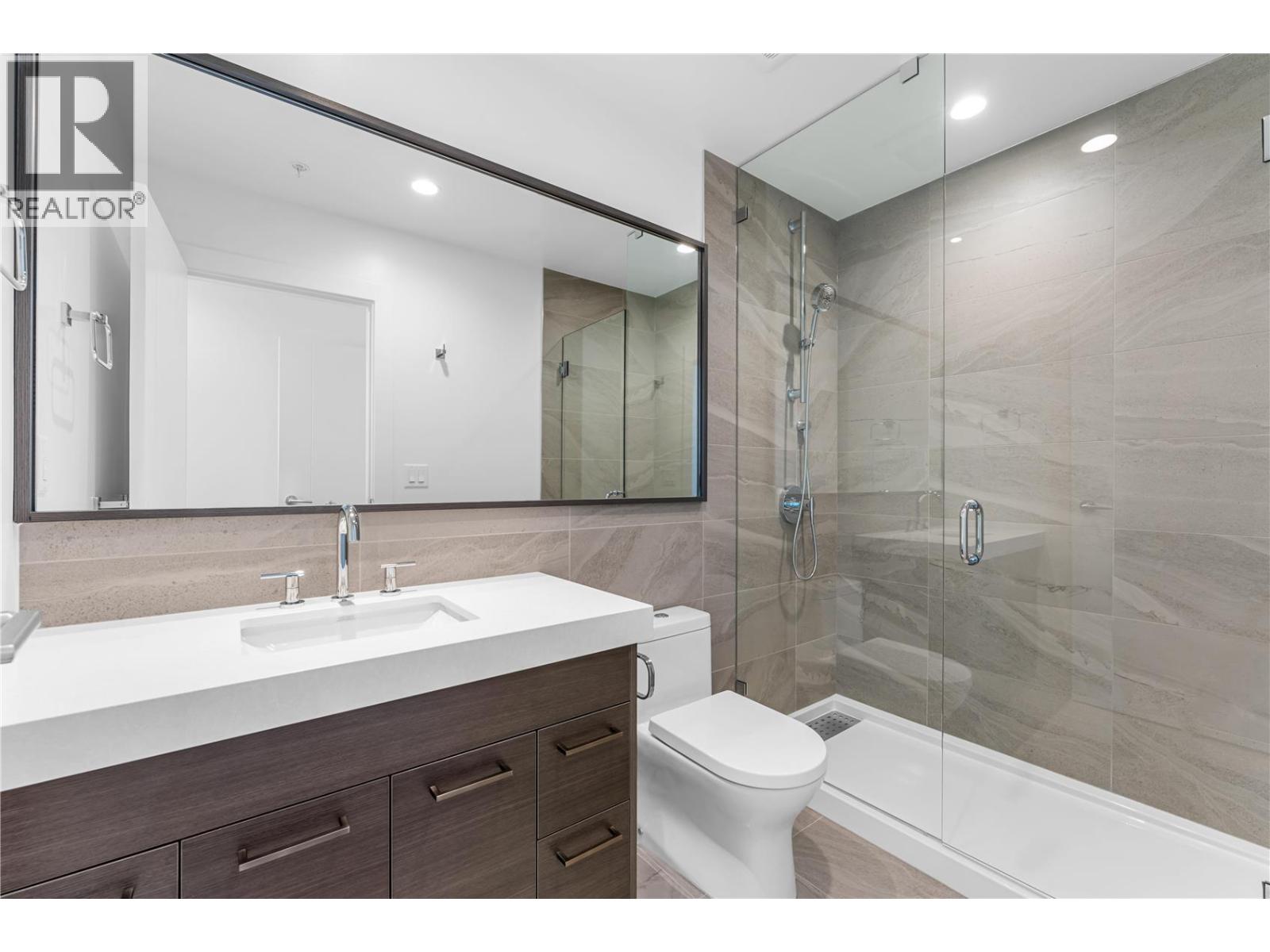 2205 1181 Sunset Drive, Kelowna