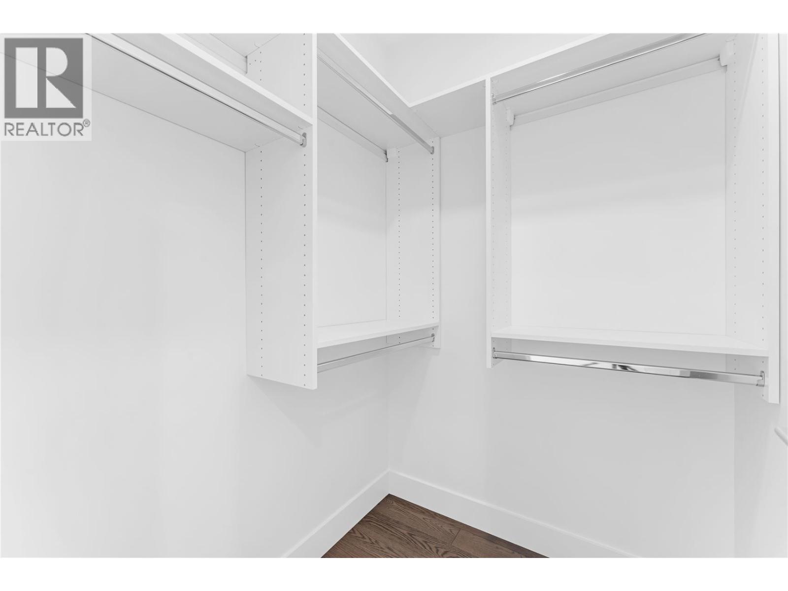 2205 1181 Sunset Drive, Kelowna