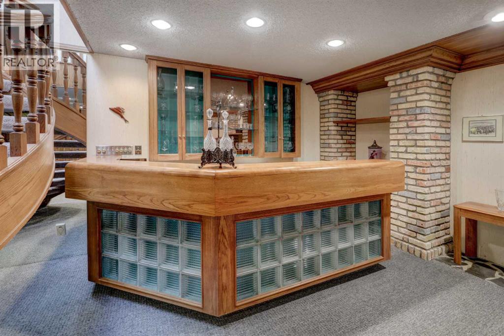 Single Family House Bungalow for Sale in  Edgeland Road NW Edgemont Calgary 