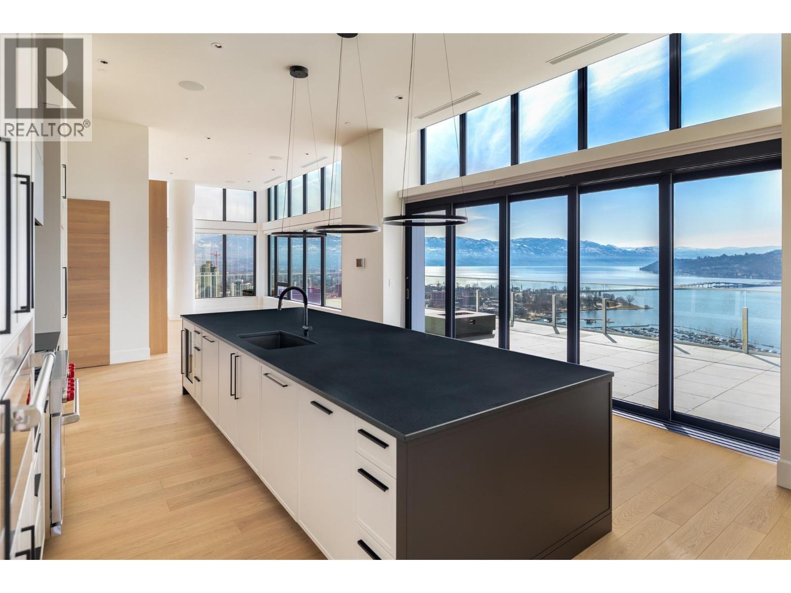 3601 1191 Sunset Drive, Kelowna