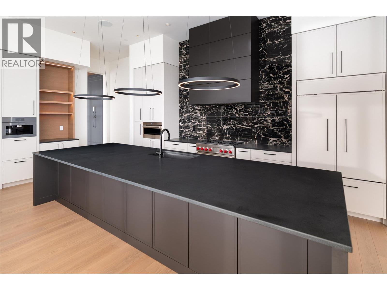 3601 1191 Sunset Drive, Kelowna