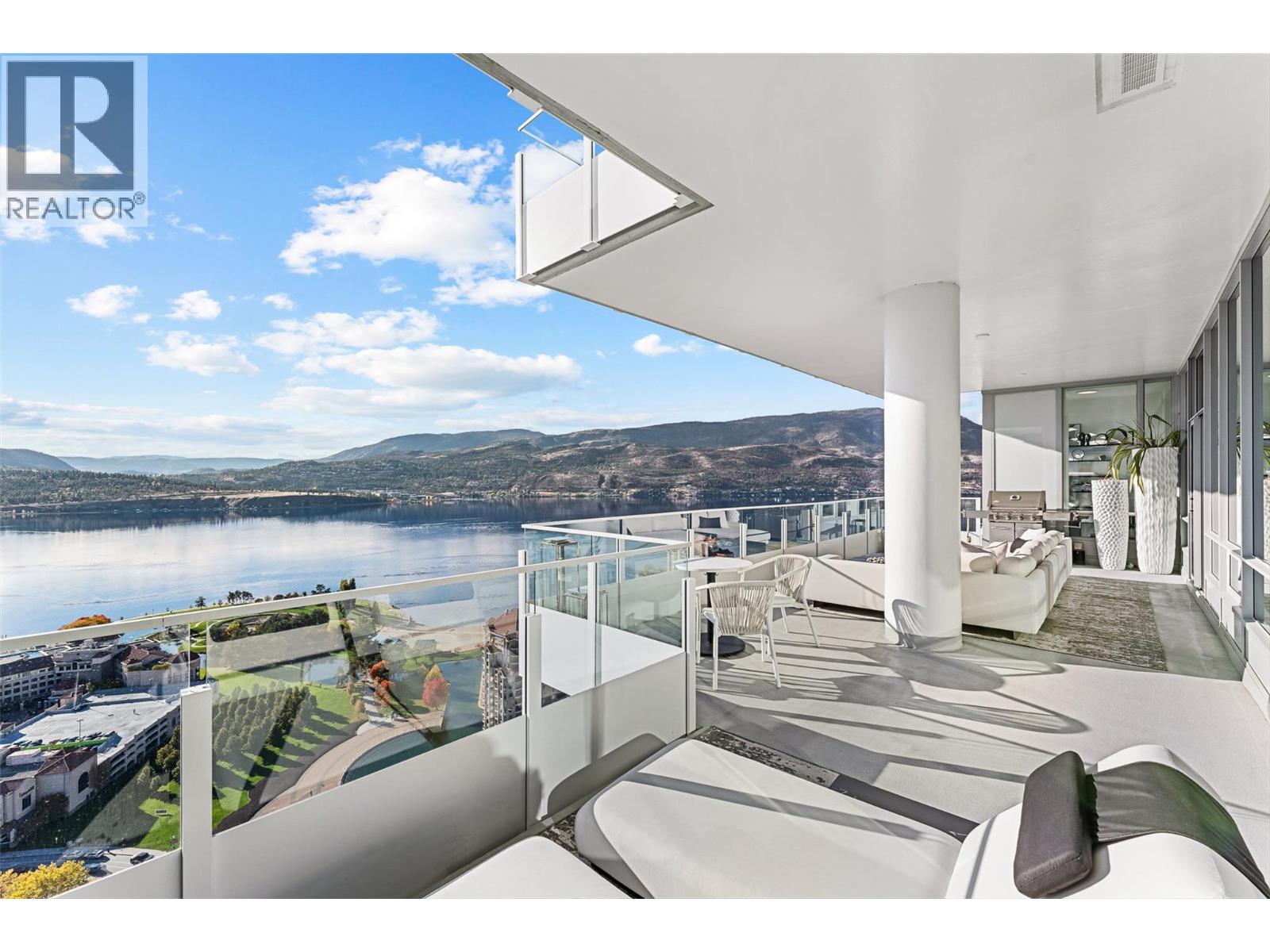 3302 1191 Sunset Drive, Kelowna