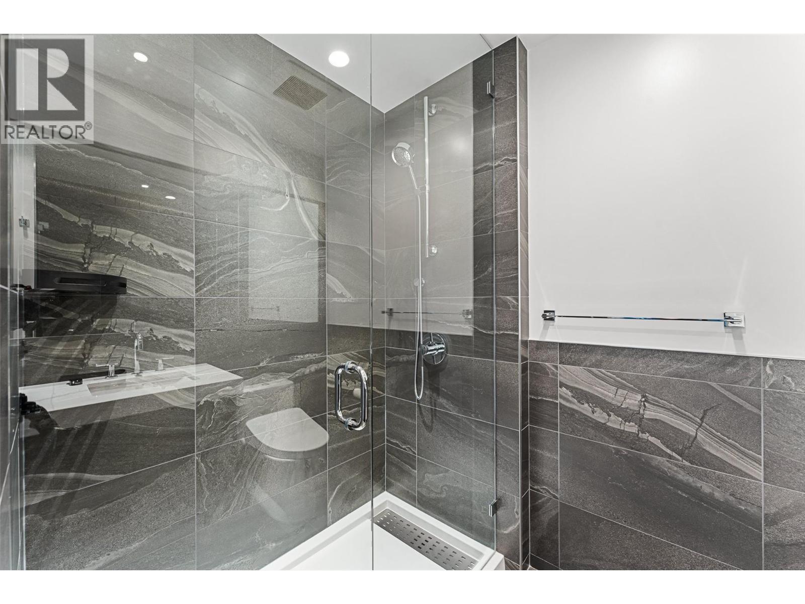 3302 1191 Sunset Drive, Kelowna