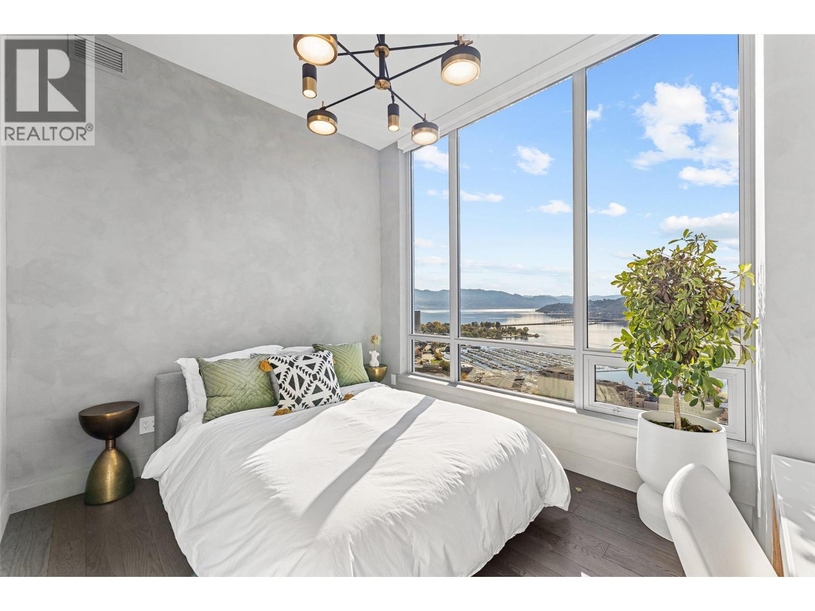 3302 1191 Sunset Drive, Kelowna