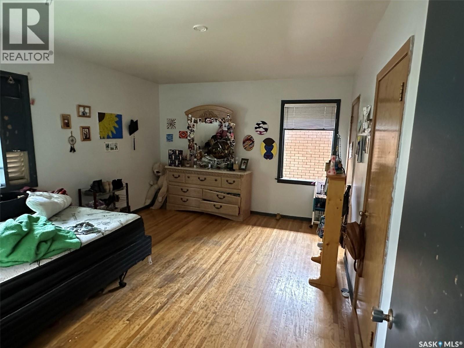 502 1st STREET W — photo 13