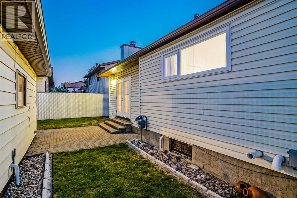 Single Family House Bungalow for Sale in  Bermuda Drive NW Beddington Heights Calgary 