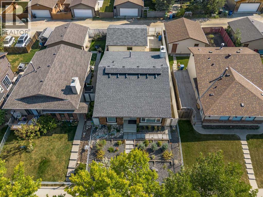 Single Family House Bungalow for Sale in  Bermuda Drive NW Beddington Heights Calgary 