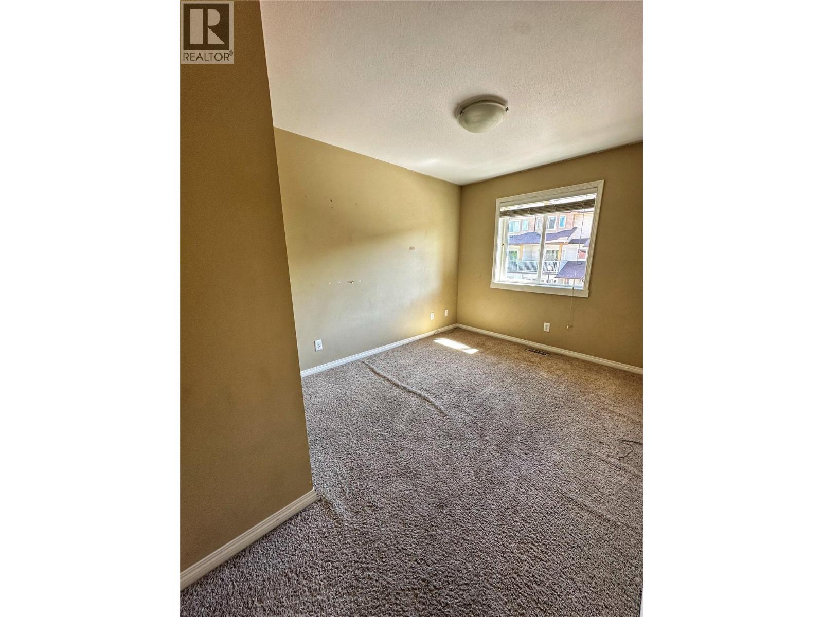 5 5901 Heritage Drive, Vernon