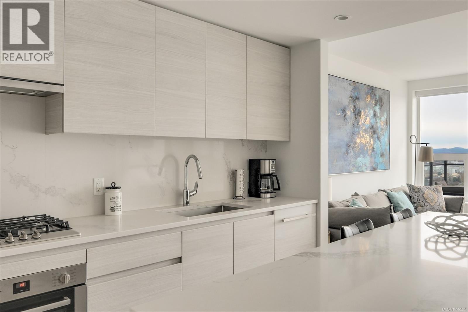 2002 777 Herald Street, Victoria