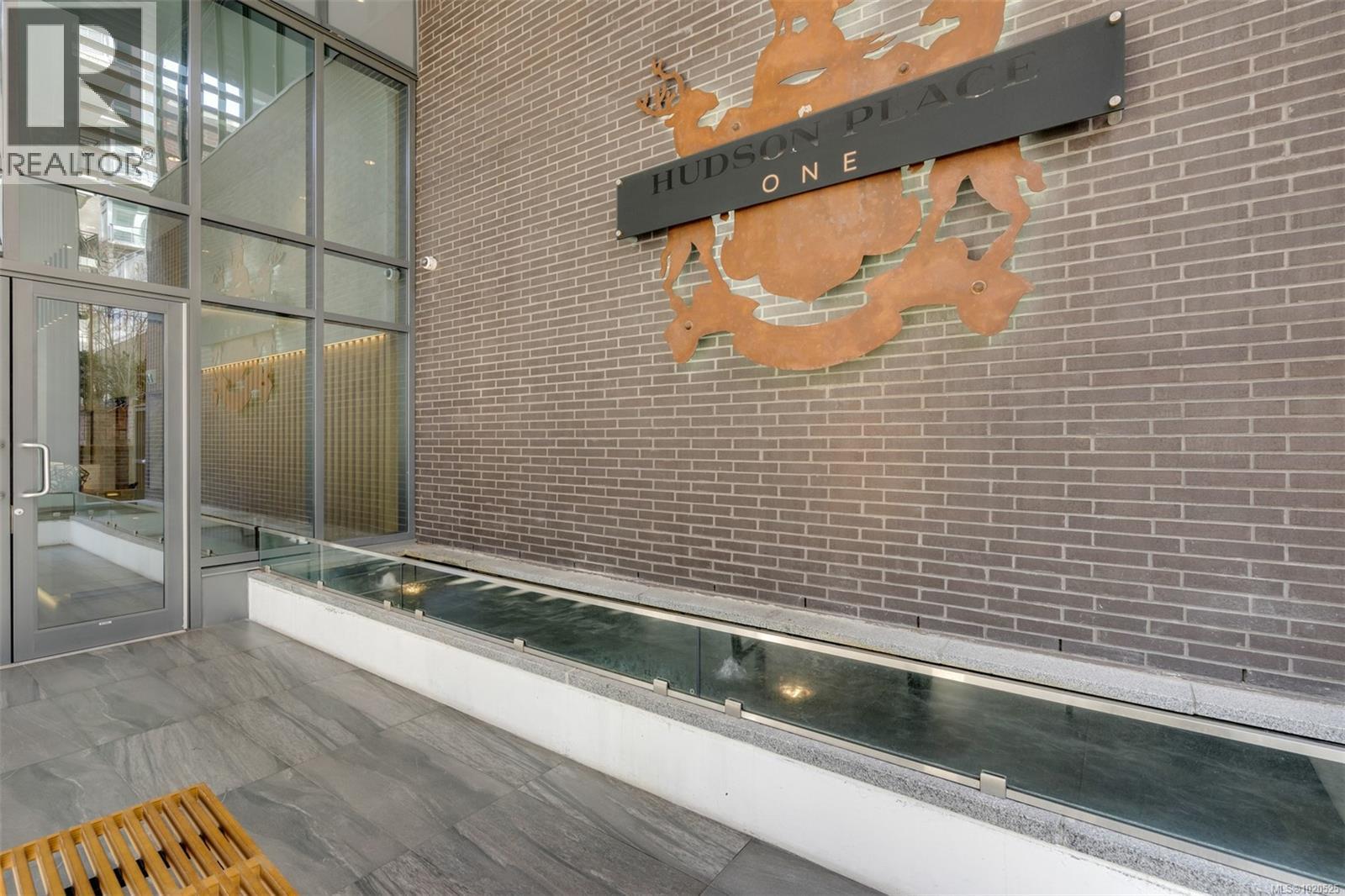 2002 777 Herald Street, Victoria