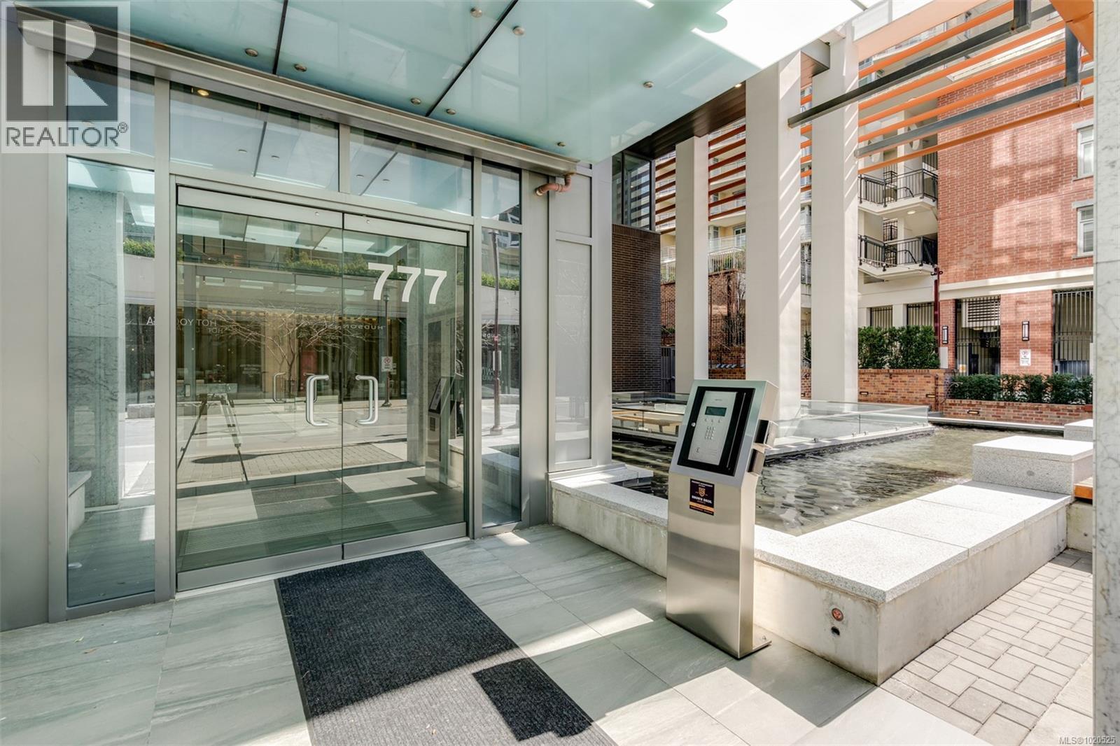 2002 777 Herald Street, Victoria