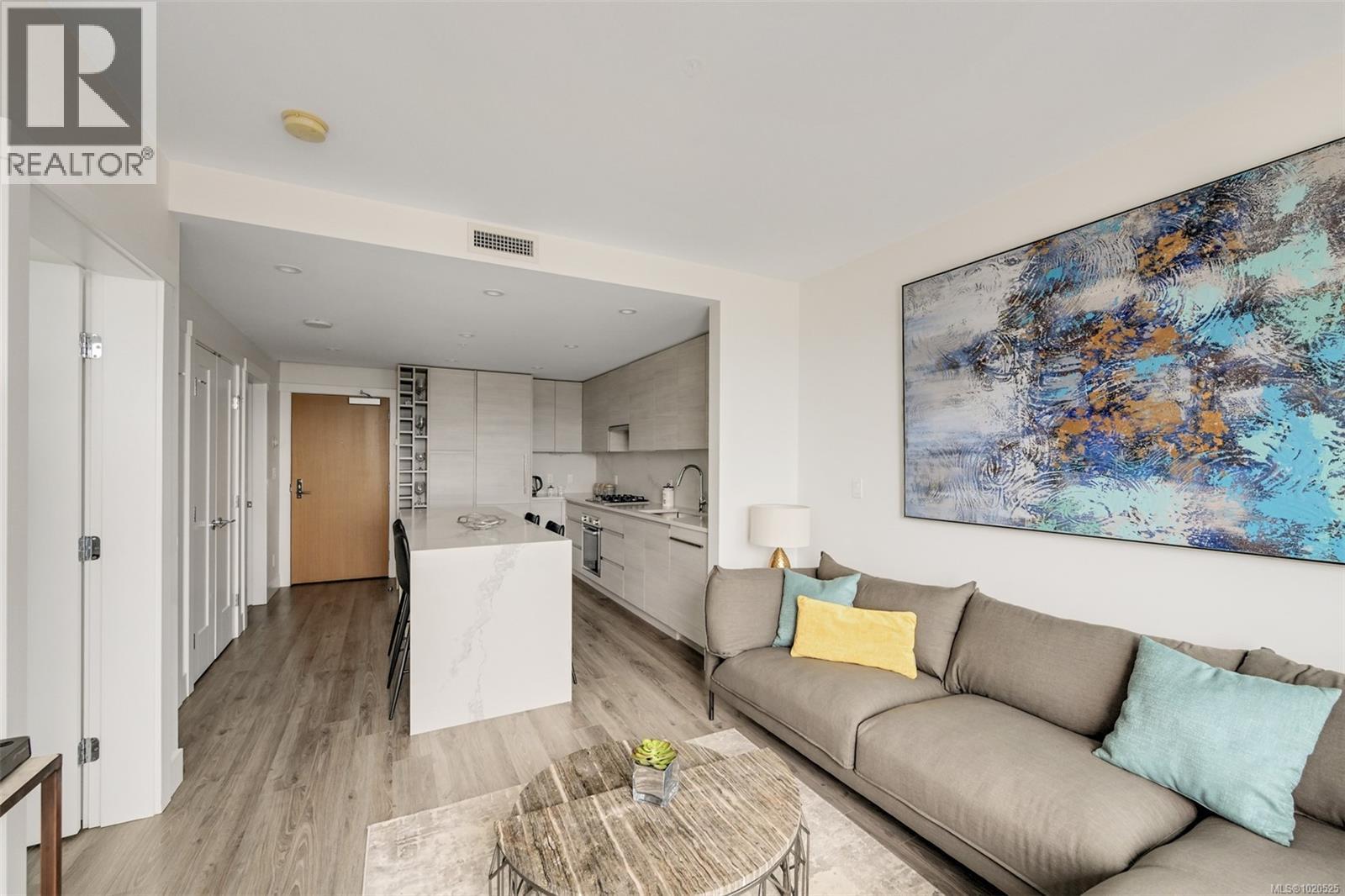 2002 777 Herald Street, Victoria