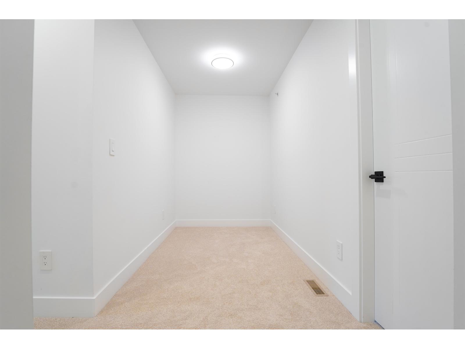 20482 76 AVENUE, Langley