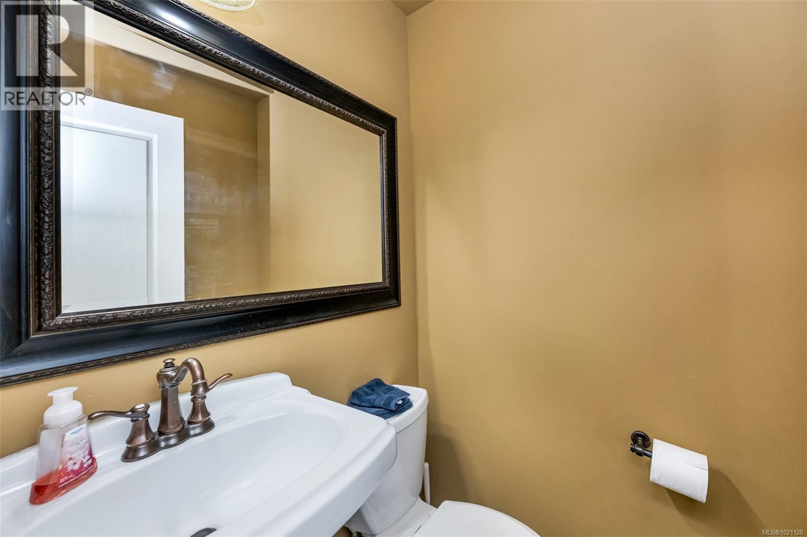  2180 Harrow Gate, Langford