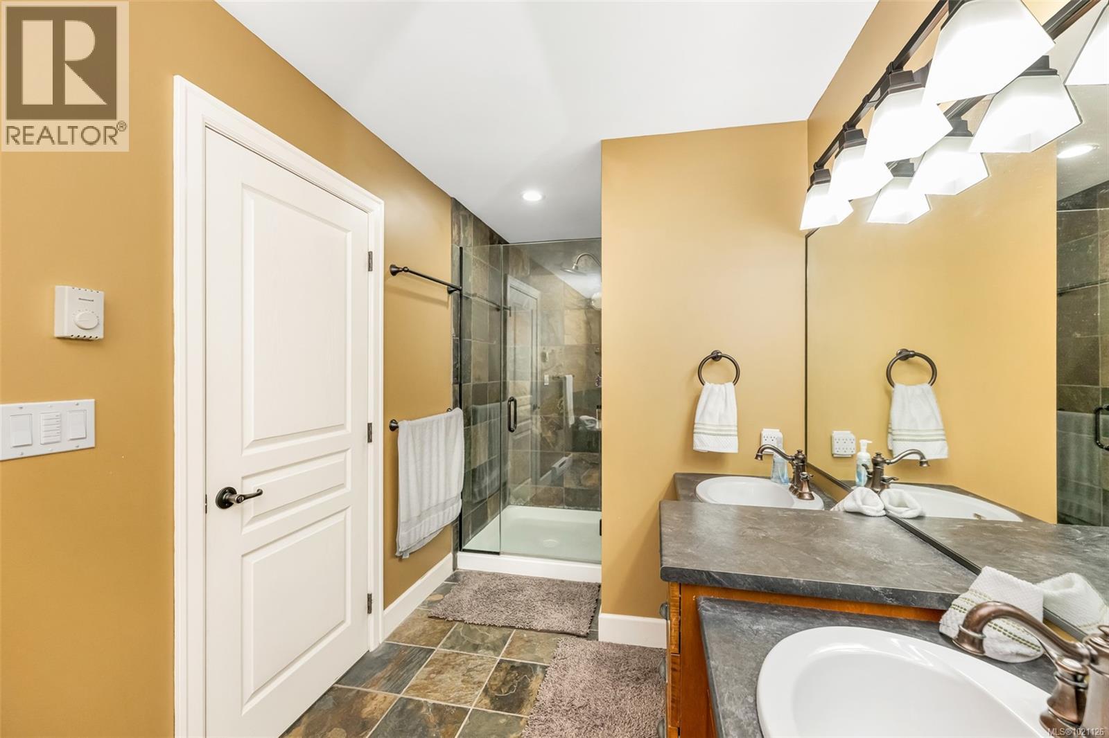  2180 Harrow Gate, Langford