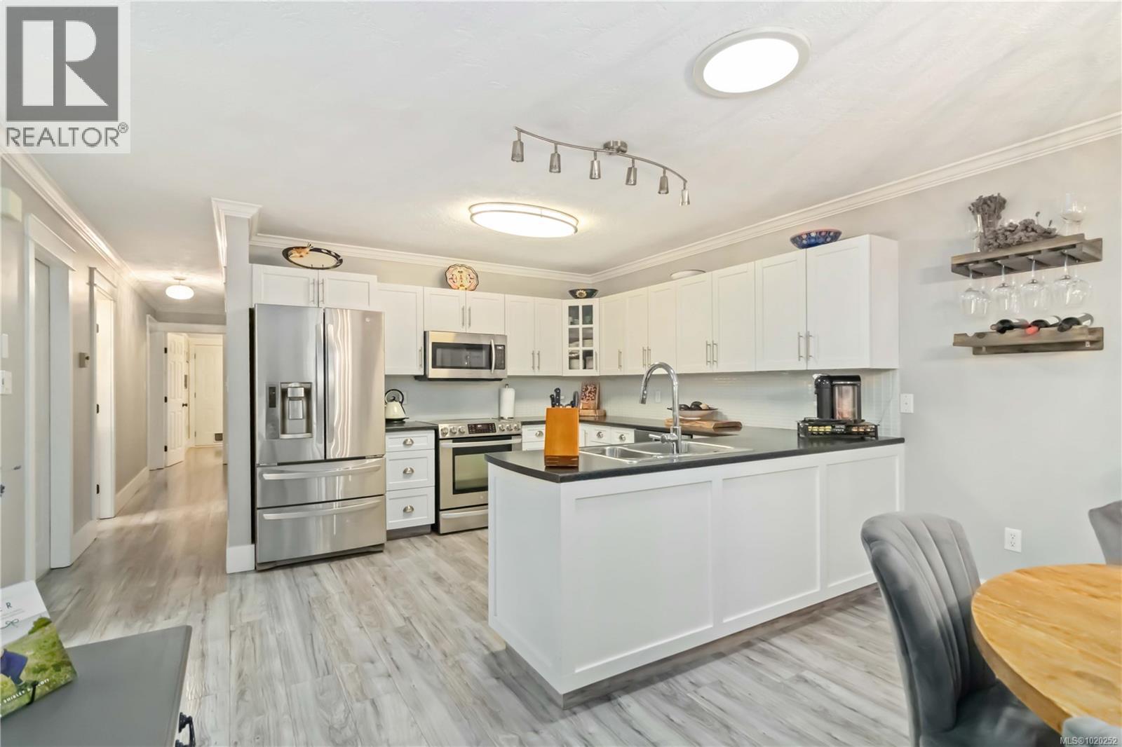  3104 Glen Lake Road, Langford