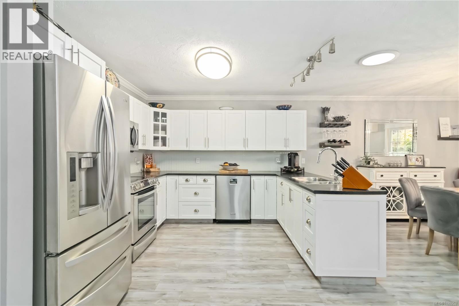  3104 Glen Lake Road, Langford