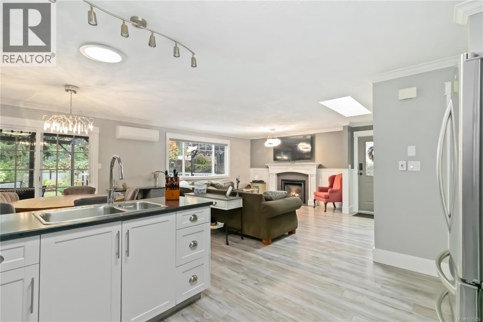  3104 Glen Lake Road, Langford