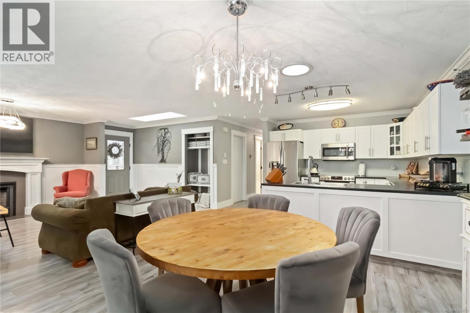  3104 Glen Lake Road, Langford