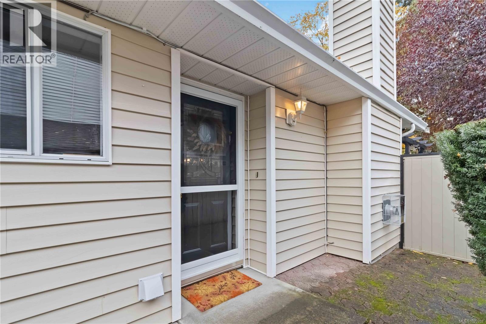  3104 Glen Lake Road, Langford