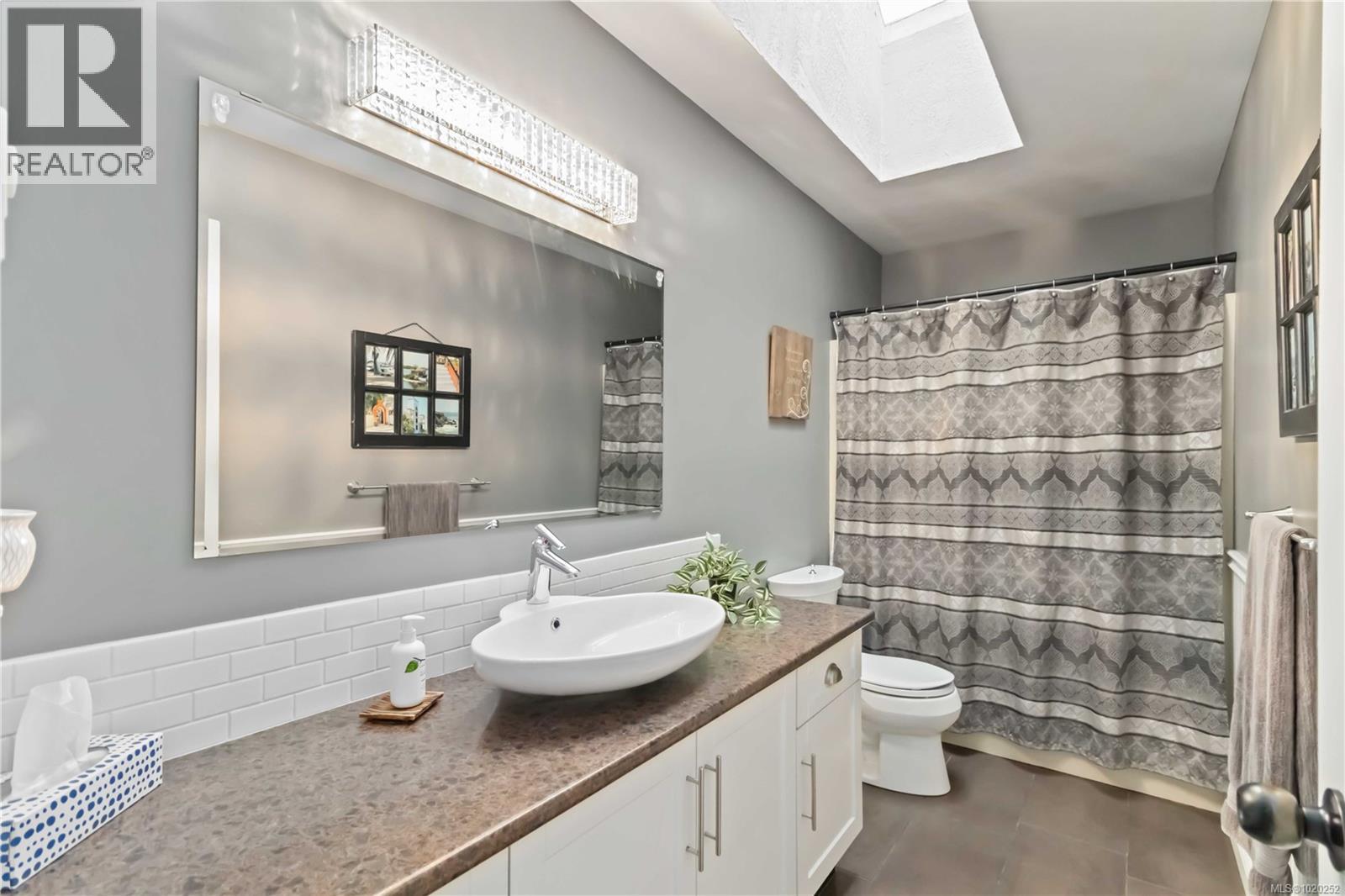  3104 Glen Lake Road, Langford