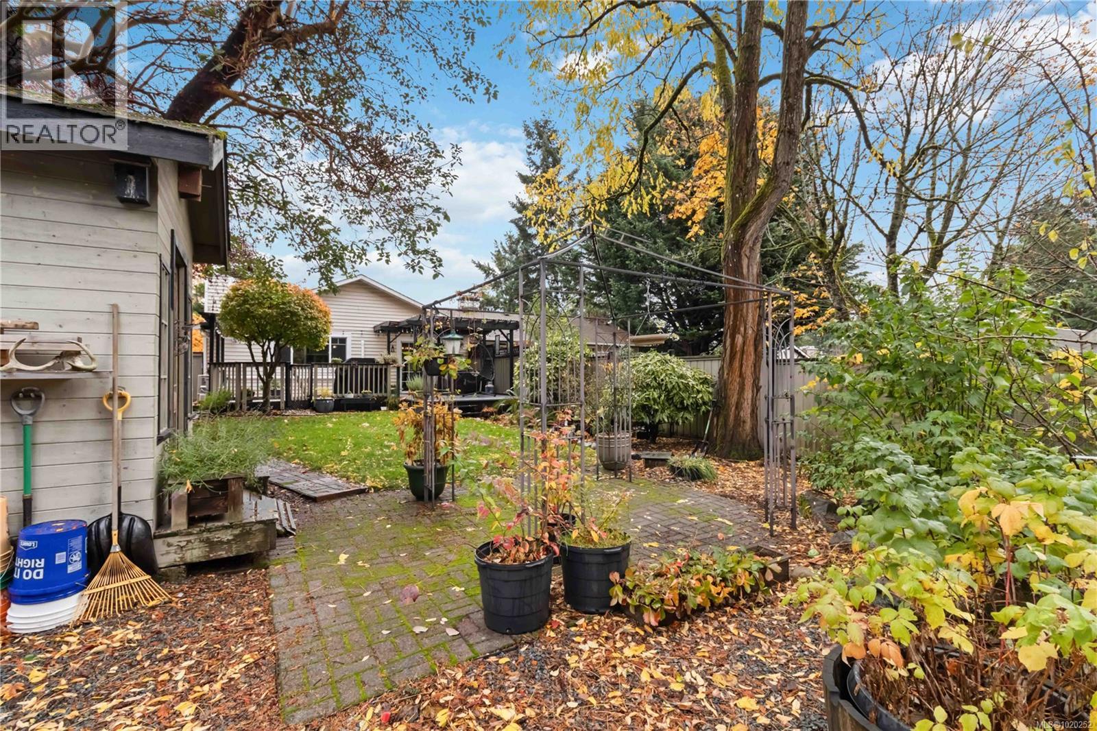  3104 Glen Lake Road, Langford