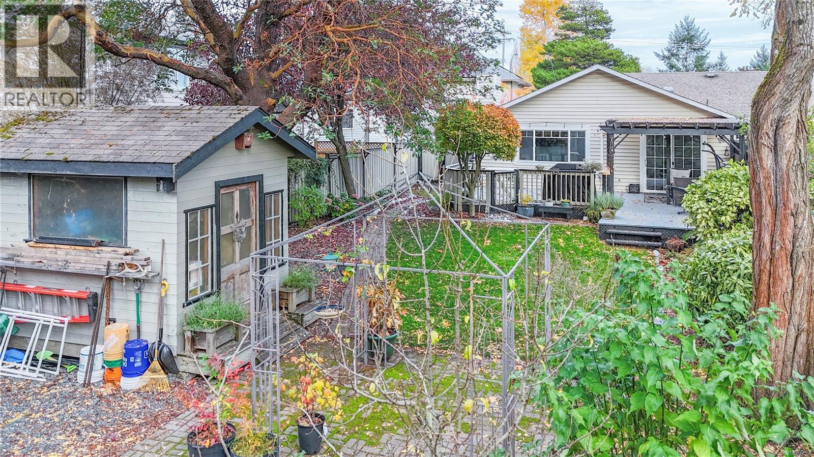  3104 Glen Lake Road, Langford