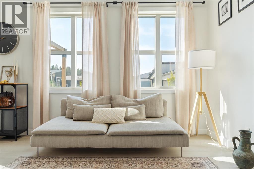 206 Riviera View, Cochrane